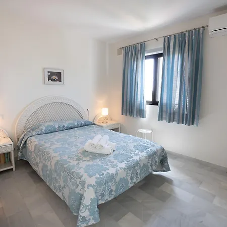 Urb. Alhambra Ii 15 *